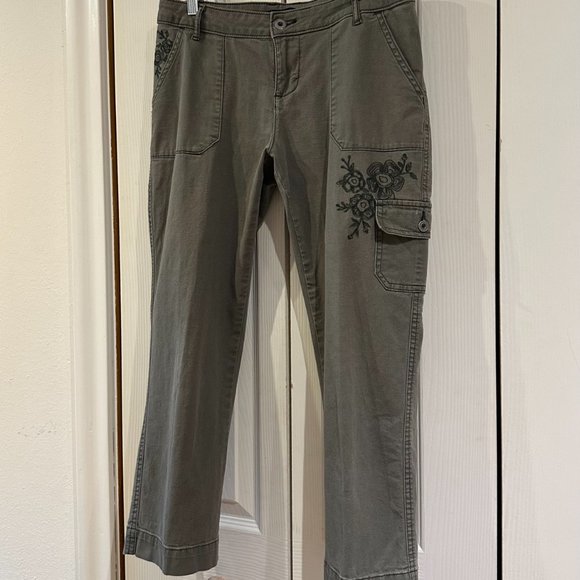 Vtg Y2K Lee Heritage Olive Green Floral Embroidered Cropped Cargo Utility Pants - Picture 3 of 15
